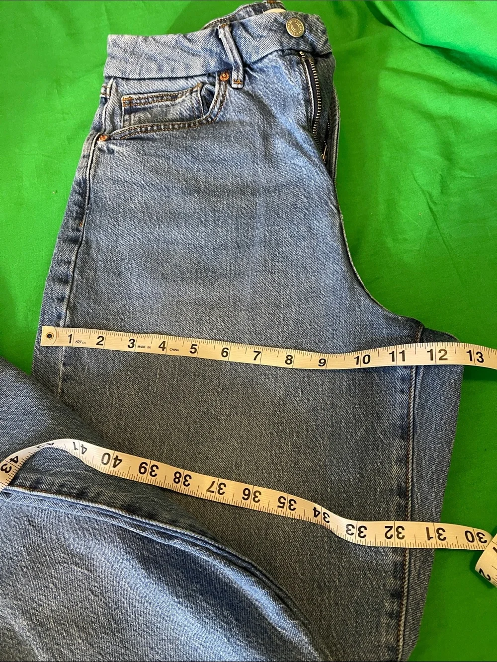 Forever 21 Men's Light Blue Relaxed Fit Jeans